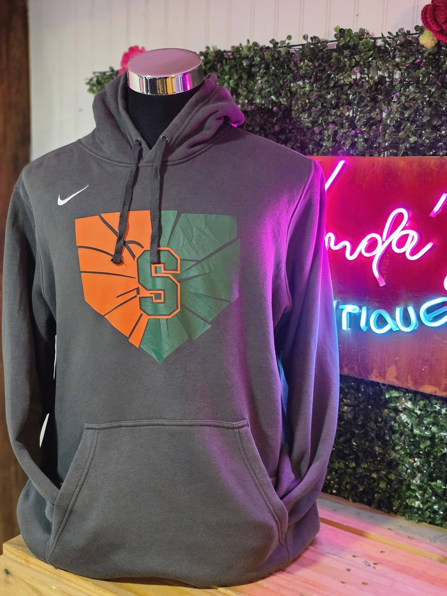 Polerón deportivo Marca Nike